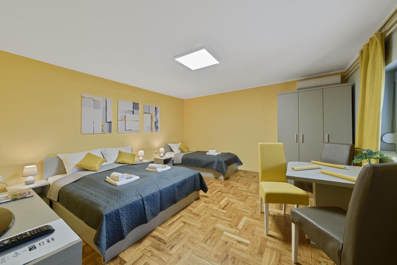 Dumalux Garden Apartment ซูโบติกา ภายนอก รูปภาพ