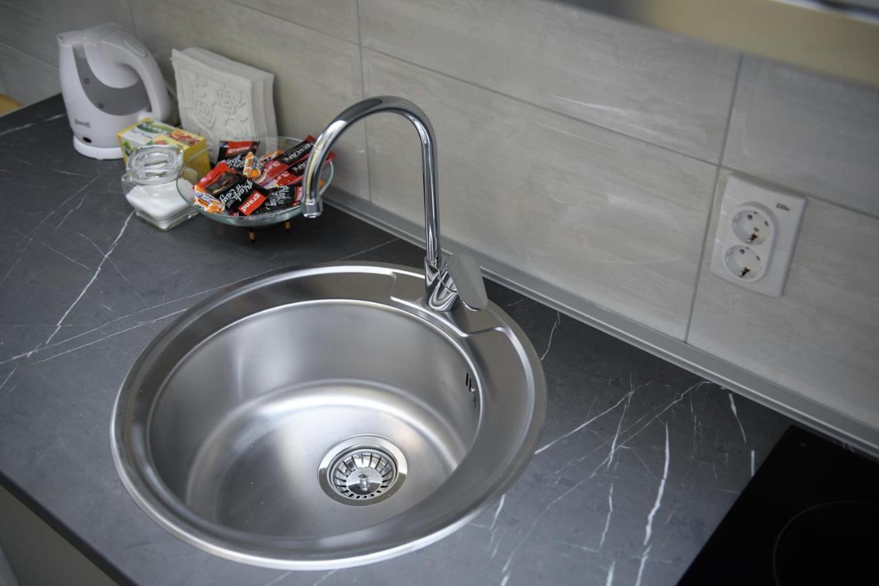 Dumalux Garden Apartment ซูโบติกา ภายนอก รูปภาพ