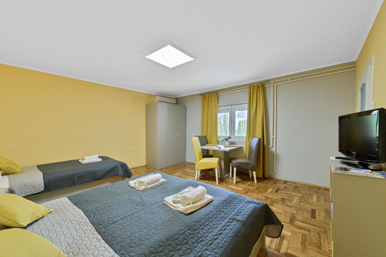 Dumalux Garden Apartment ซูโบติกา ภายนอก รูปภาพ